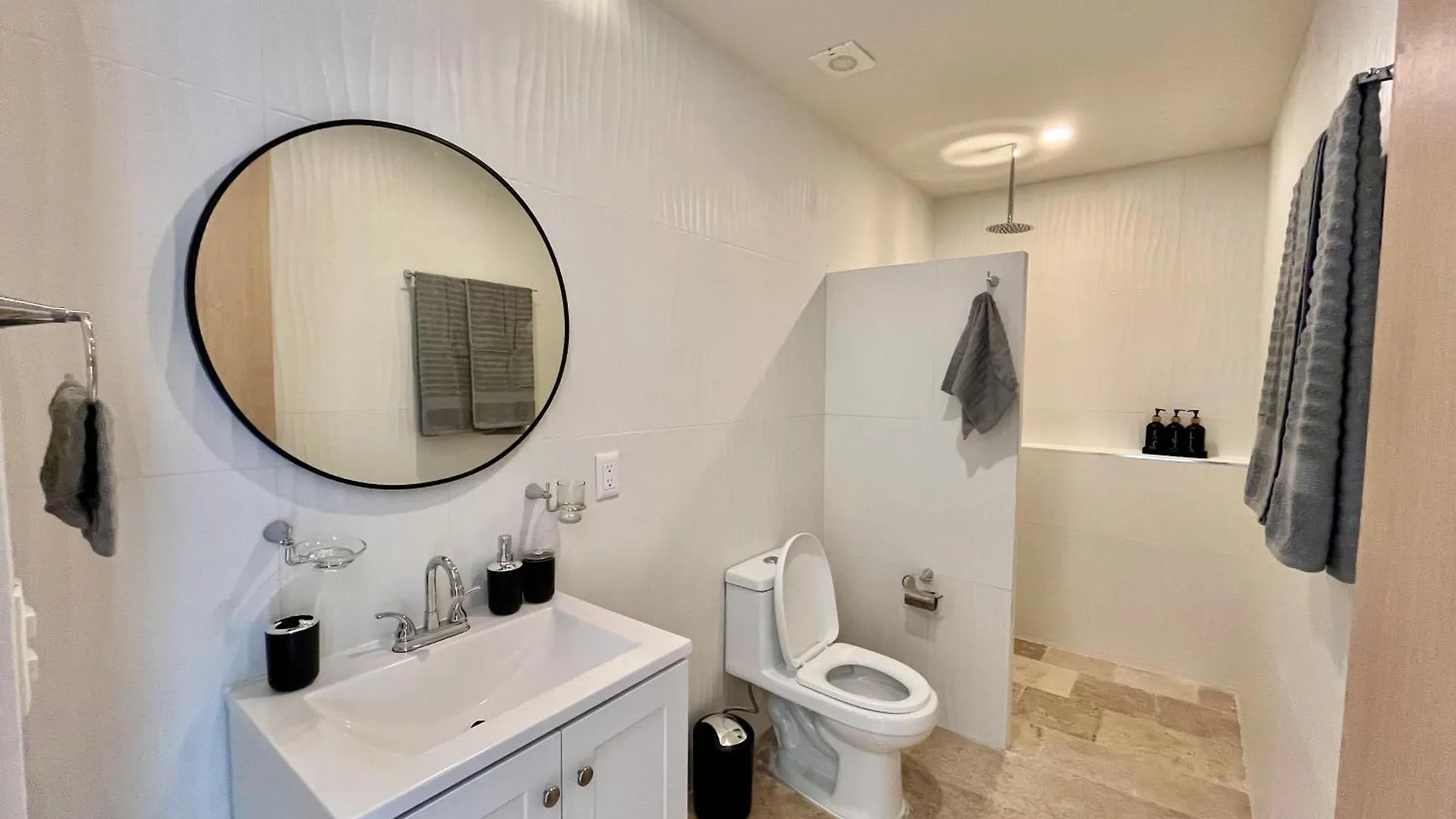 Spacious Ground Floor Apartment Playa del Carmen